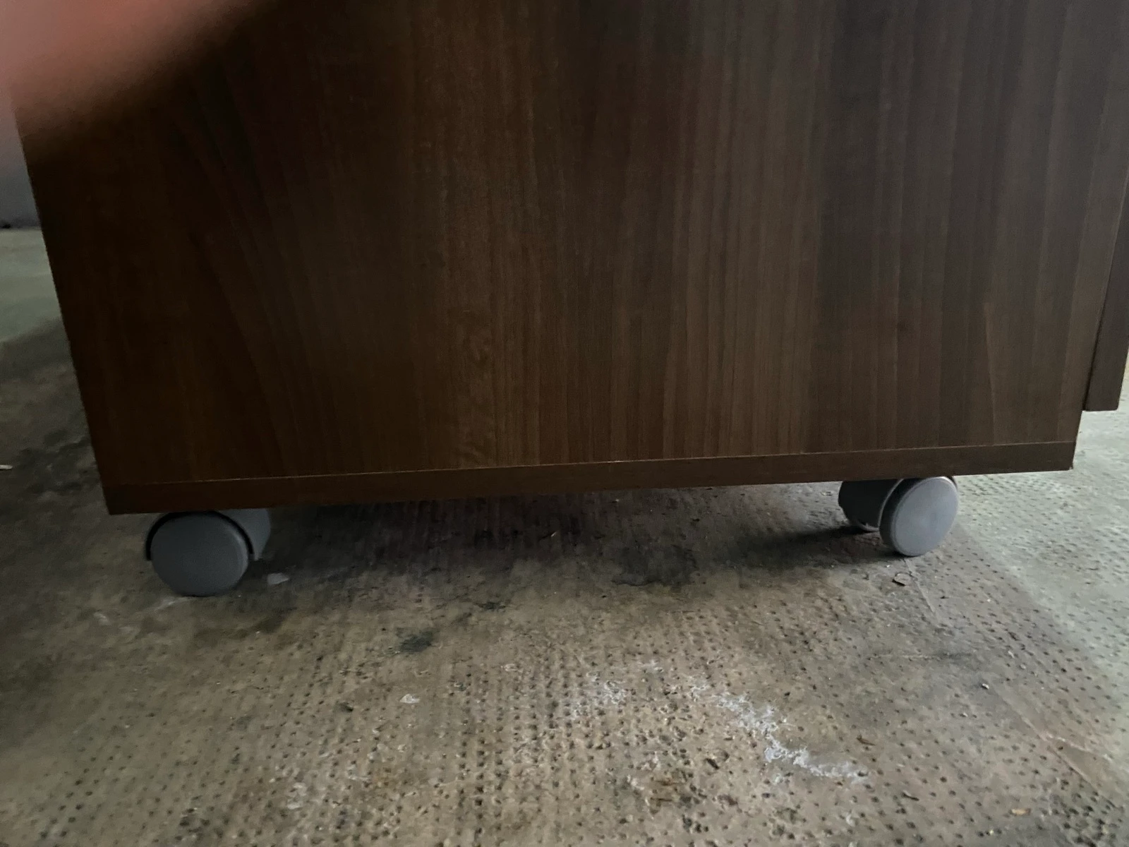 Mueble bajo con ruedas y cajones – photo 6